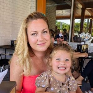 Meet your Posher, Eva